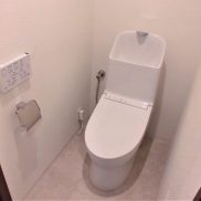 トイレ（温水洗浄便座付き）新規交換