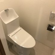 温水洗浄付きトイレ新規交換♪