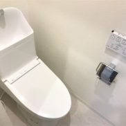 温水洗浄付きのトイレに新規交換♪(内装)